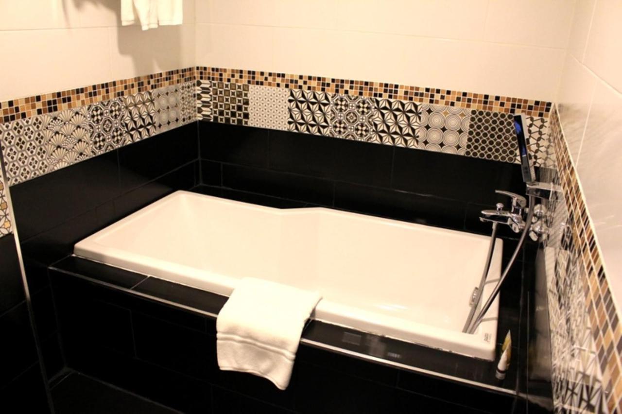 โรงแรมวีวิช V Wish Hotel Khon Kaen Eksteriør billede