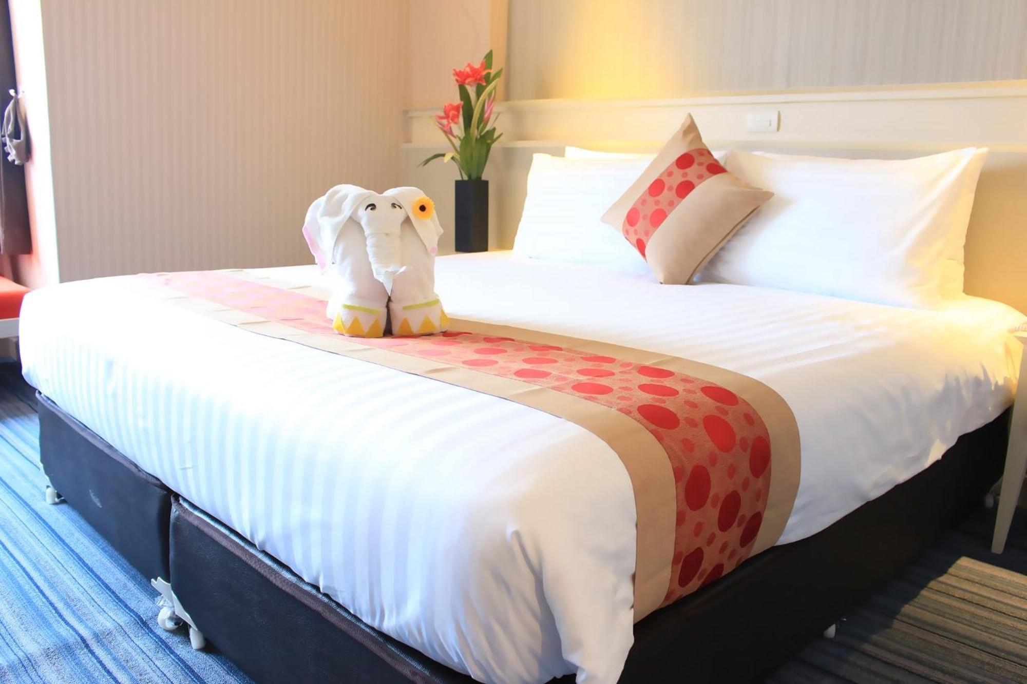 โรงแรมวีวิช V Wish Hotel Khon Kaen Eksteriør billede